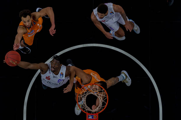 任意球风格 任意球风格