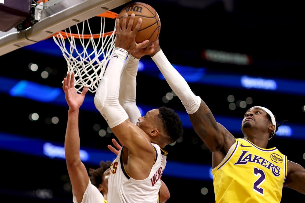 很多人会首 很多人会首